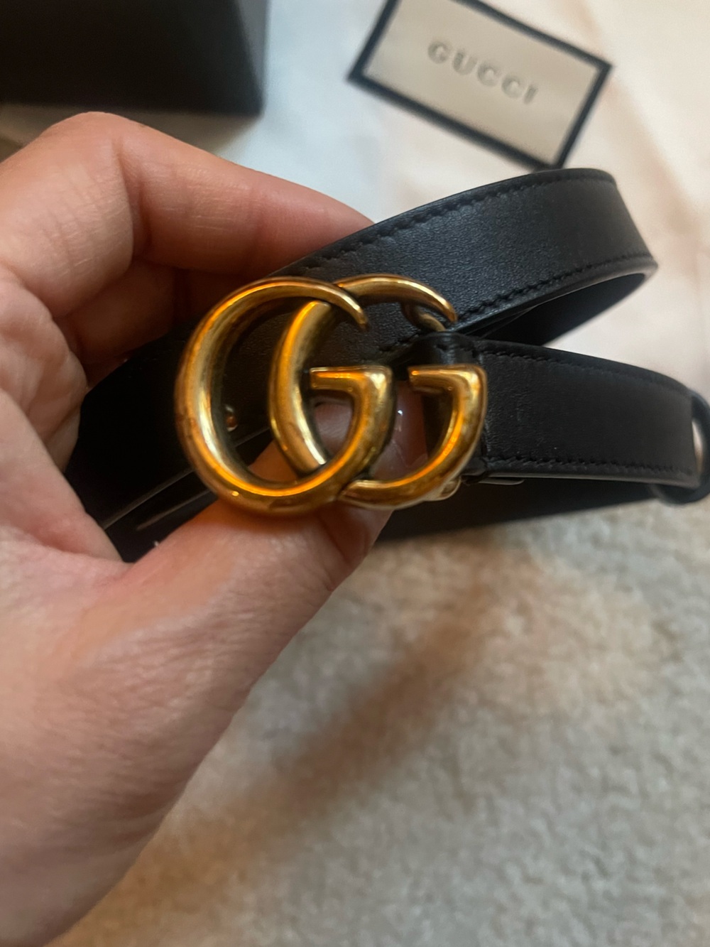 Gucci Black Leather Belt with Gold Interlocking G Buckle - Picture 2 of 3